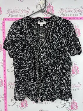 Gelco tshirt button up dots Black White Polka Dot Ruffle Front Short Sleeve Top